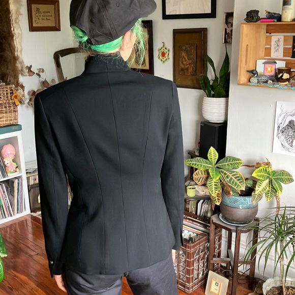🖤 SOLD 🖤 Black Fitted Wool Blazer Jacket with Lace Trim by Elie Tahari ~ 4 - Picture 3 of 14